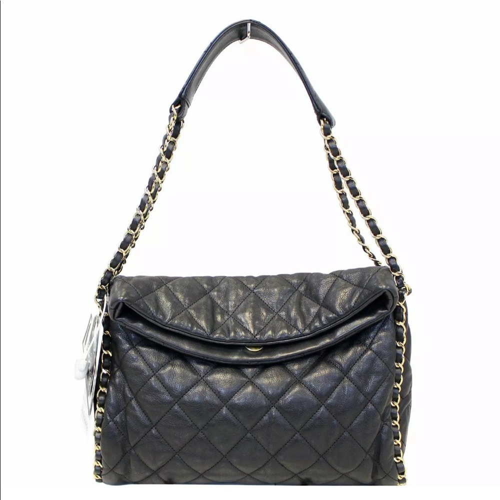 Chanel - Picture 3 of 5